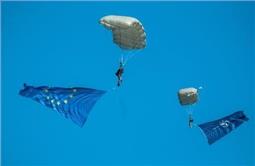 NATO 70 tuổi cần “tay trong tay” với lục địa già